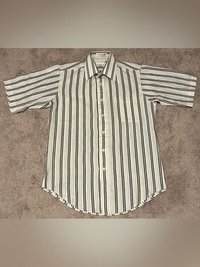 Vintage Windridge Men’s Striped Button Up Shirt Size 14 1/2 Measured Small